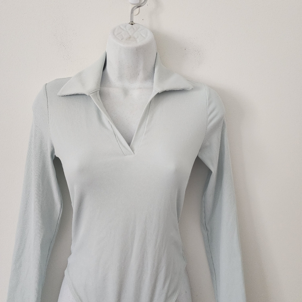 House of Harlow 1960 Green Ribbed Long Sleeve Collared Bodysuit w/ Snaps Size XS - Picture 2 of 13